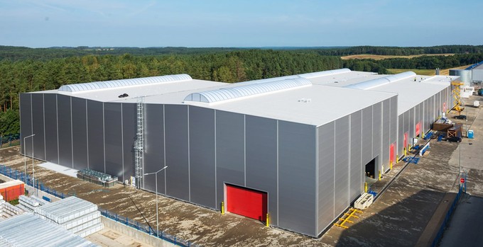 Bau einer 14.000 m2 großen Produktionshalle